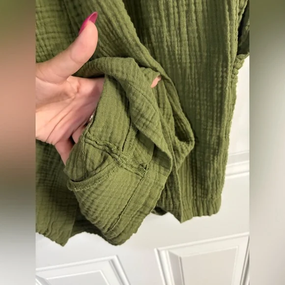 Kensie Green Romper✨ - Picture 7 of 8